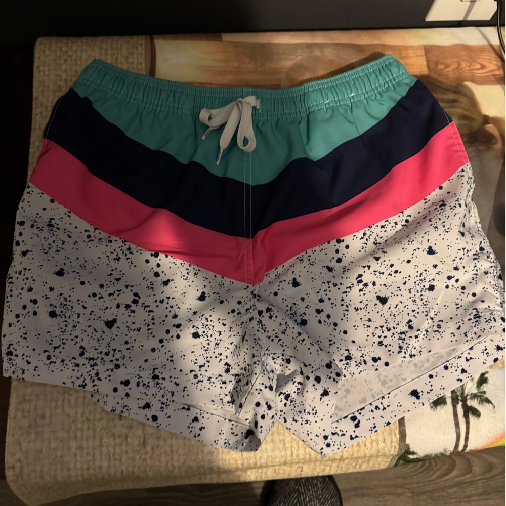 Chubbies men’s bathing suit 4” new with out tags